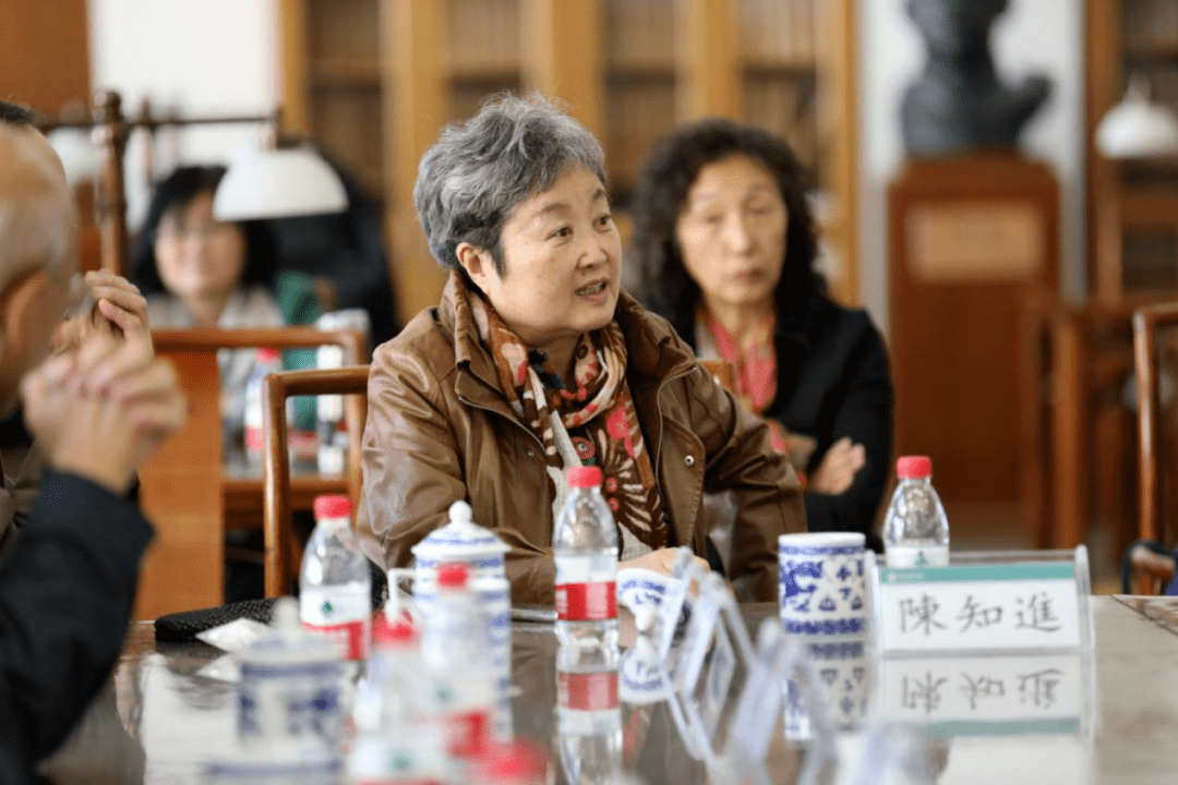 八路军研究会与国图联合举办《赵城金藏》观摩座谈会_太岳
