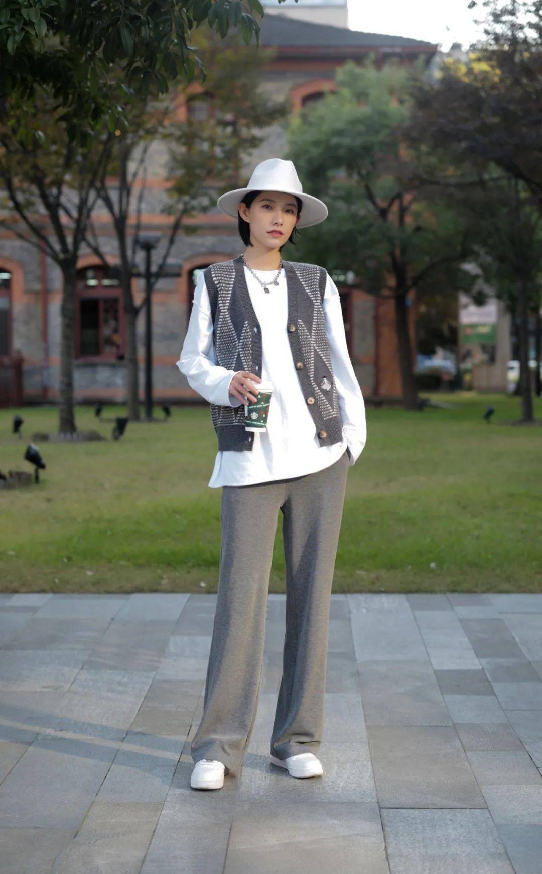 滚叔街拍这样的秋日你和阳光一样温柔