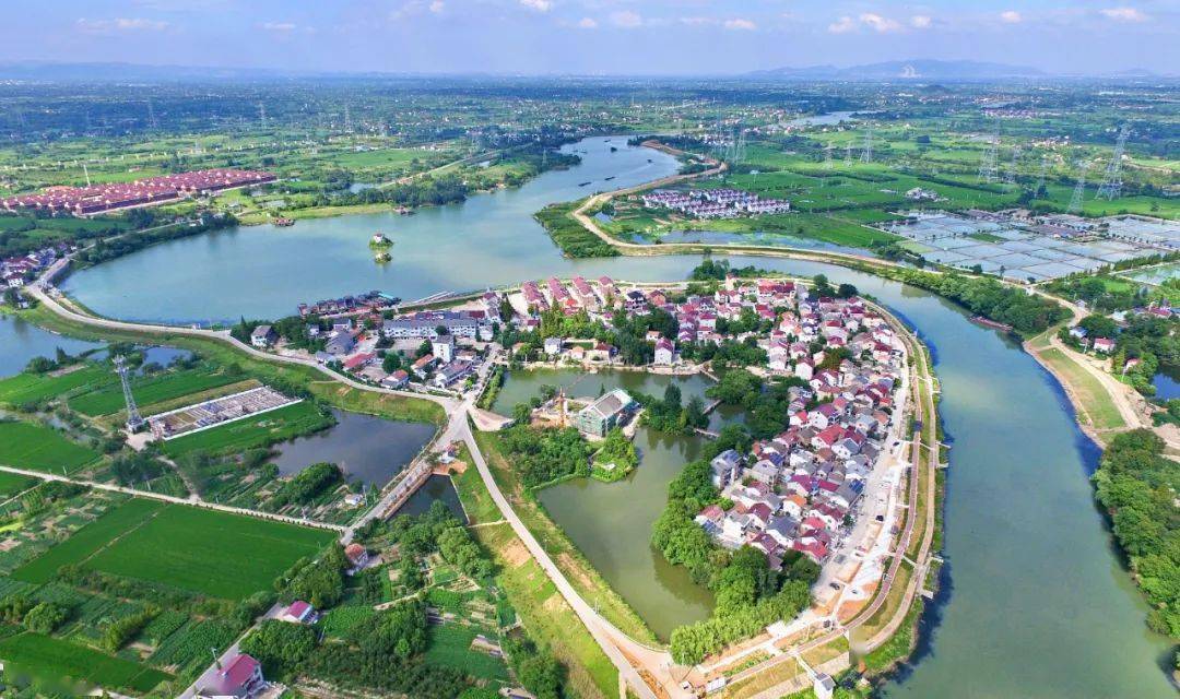 千百年来,苕溪哺育了一代又一代湖州人,滋养着杭嘉湖地区经济社会发展