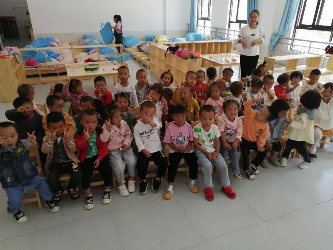 慈溪这所幼儿园送冬衣暖人心给山区孩子一个温暖的冬天