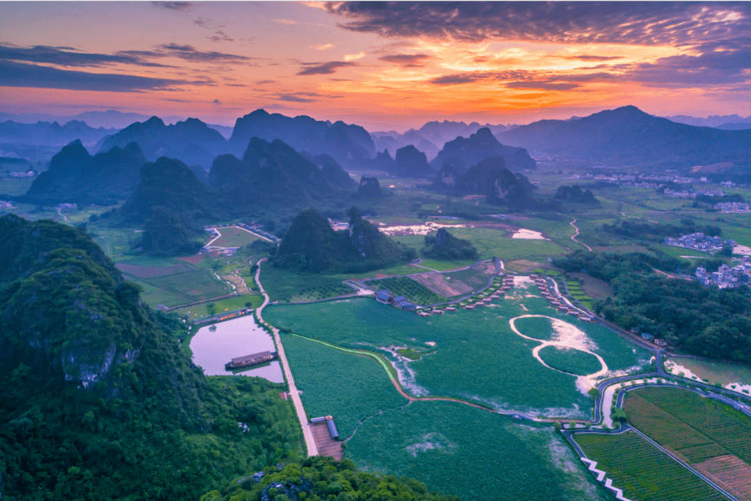 21家地级市同步直播飞越广东全面小康融媒直播节目带你领略英德九龙的