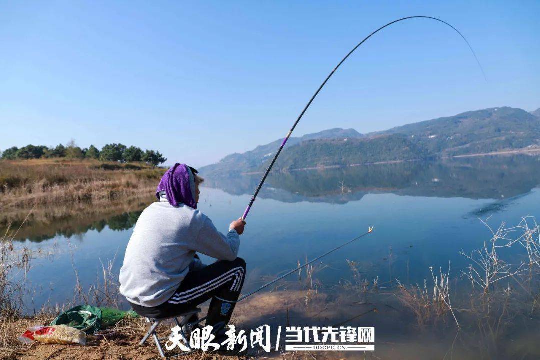 支嘎阿鲁湖一颗镶嵌在乌蒙高原上的明珠