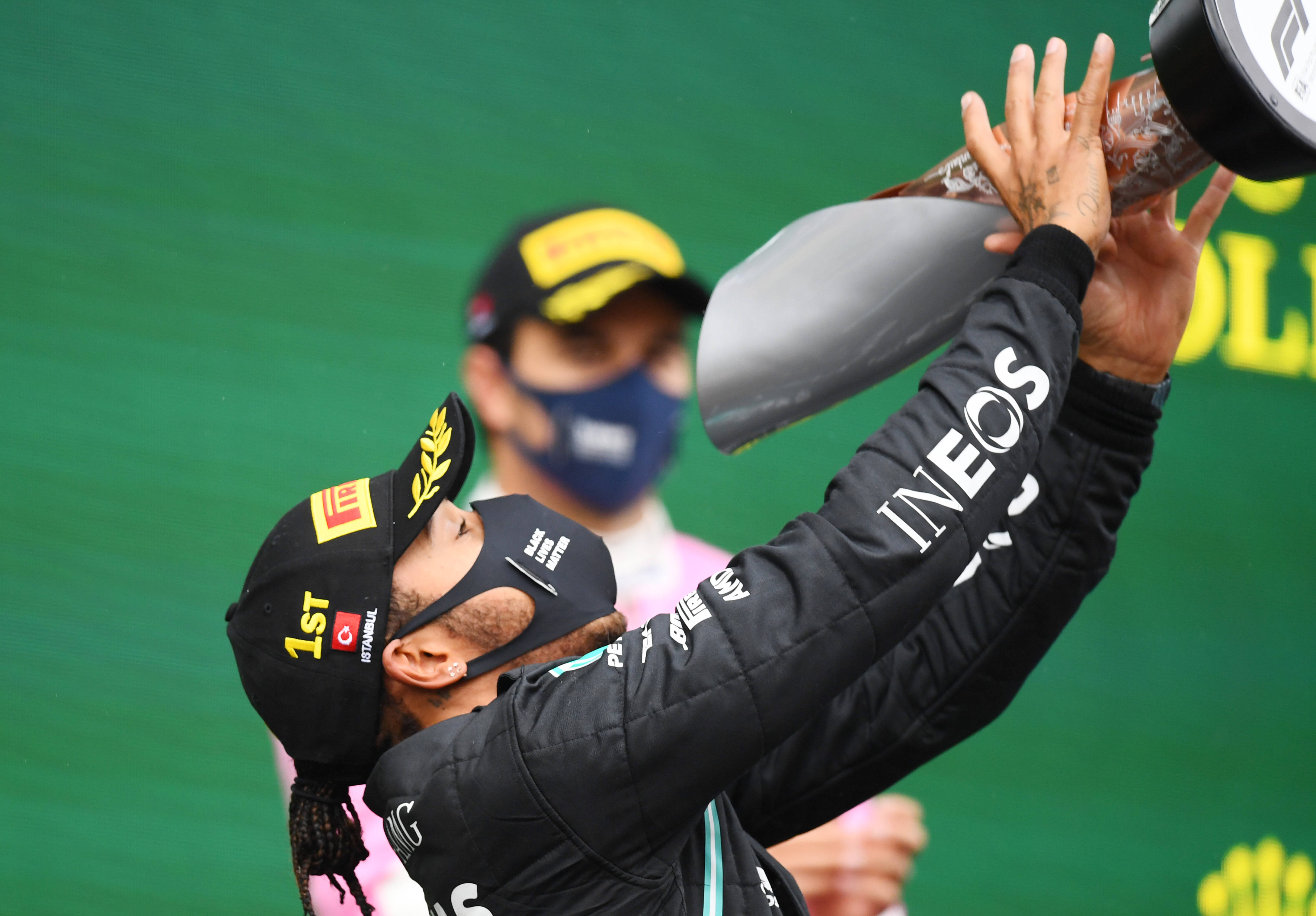 赛车——f1土耳其大奖赛:汉密尔顿提前锁定本赛季总冠军
