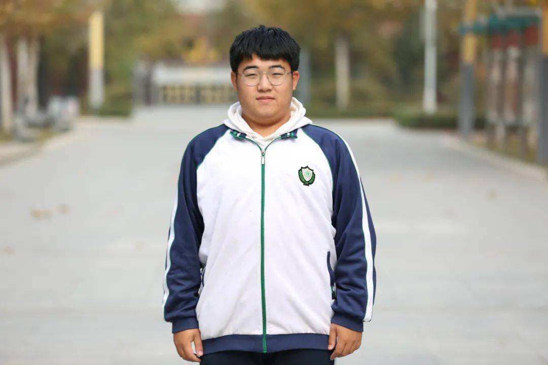 衡水一中高一6部十大道德模范候选人风采展