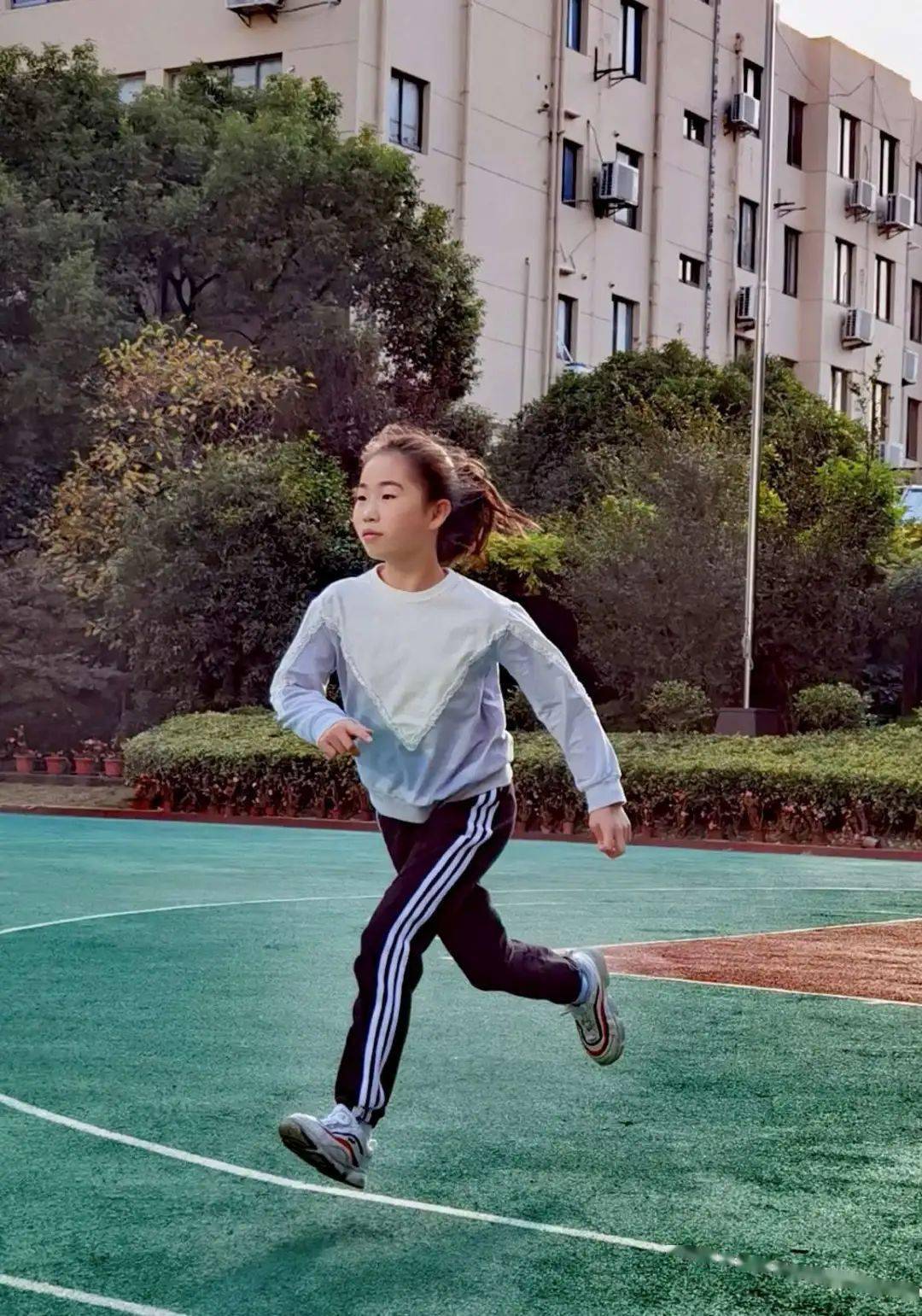 萌动活力校园引领阳光新风尚万航渡路小学第三十八届运动会闭幕式