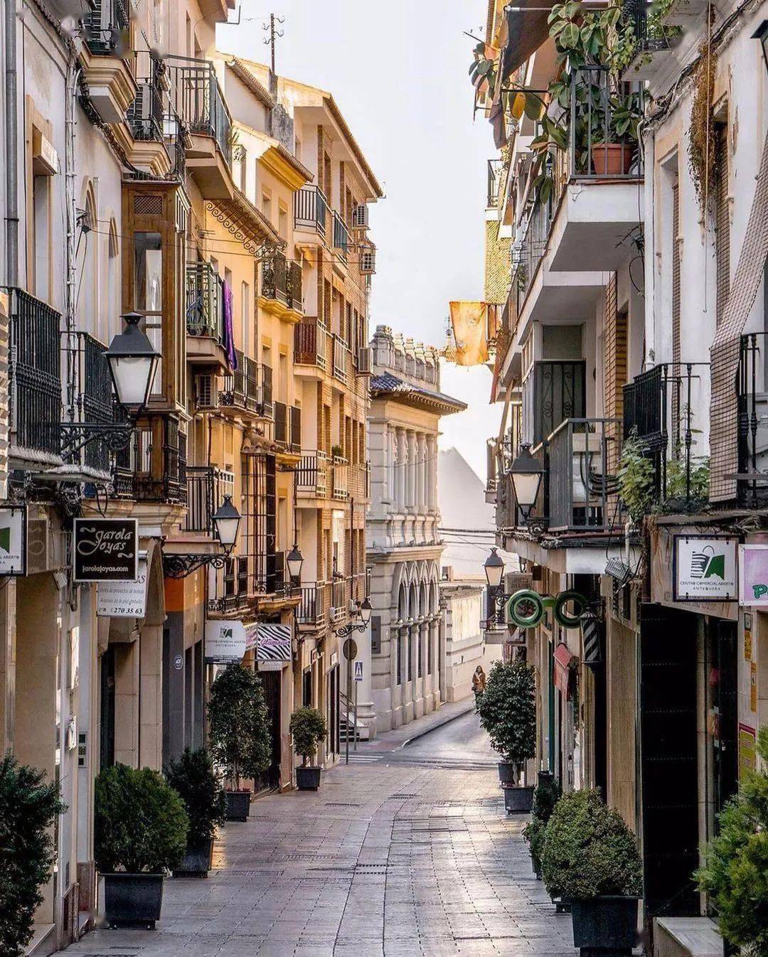 走进西班牙的那些小街小巷