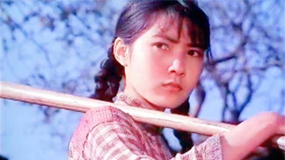 朱明瑛角落之歌爱情曾被压抑但终能挣脱枷锁奔向美好