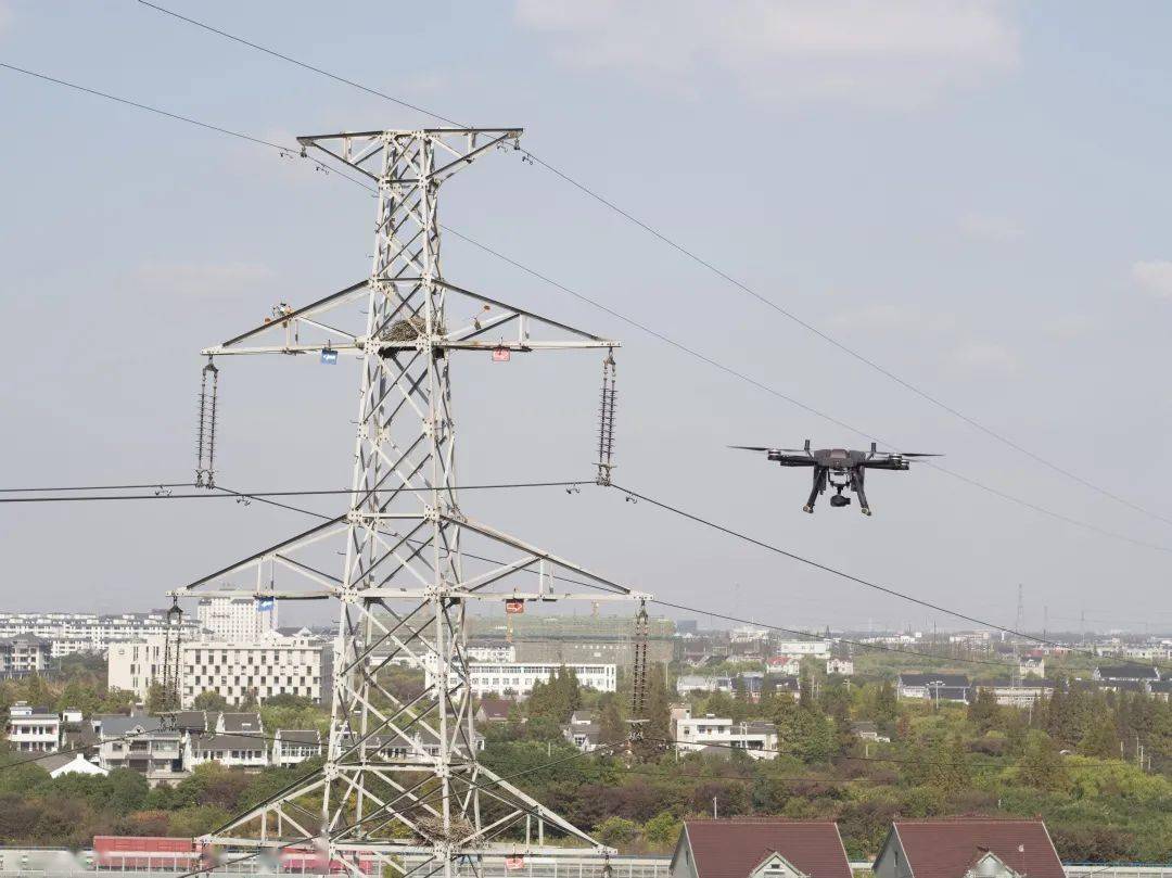 以一頂四無人機智能巡檢機器人最新一批黑科技點亮烏鎮時間