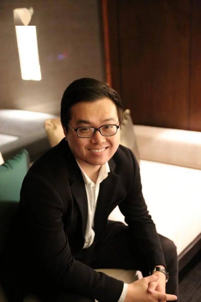 天使投资人徐小平:您看我是创业当老板呢,还是去御泥坊当coo呢?