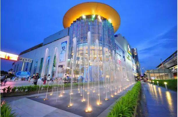 曼谷siamparagon集合公园式购物游乐型商场于一身的购物中心