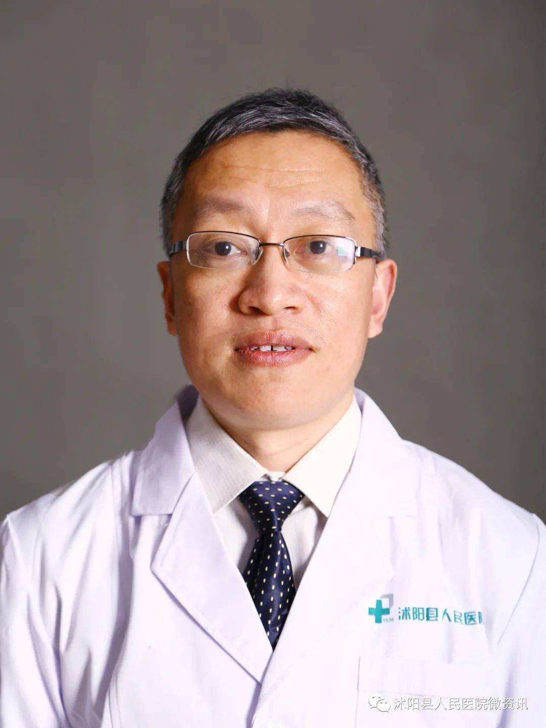 卢立国主任医师院长助理呼吸与危重症医学科主任硕士研究生学历.