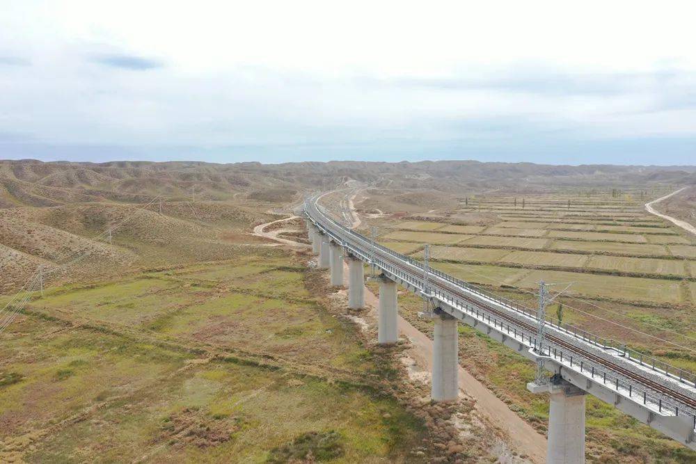 甘肃省列重大项目朱中铁路完成静态验收