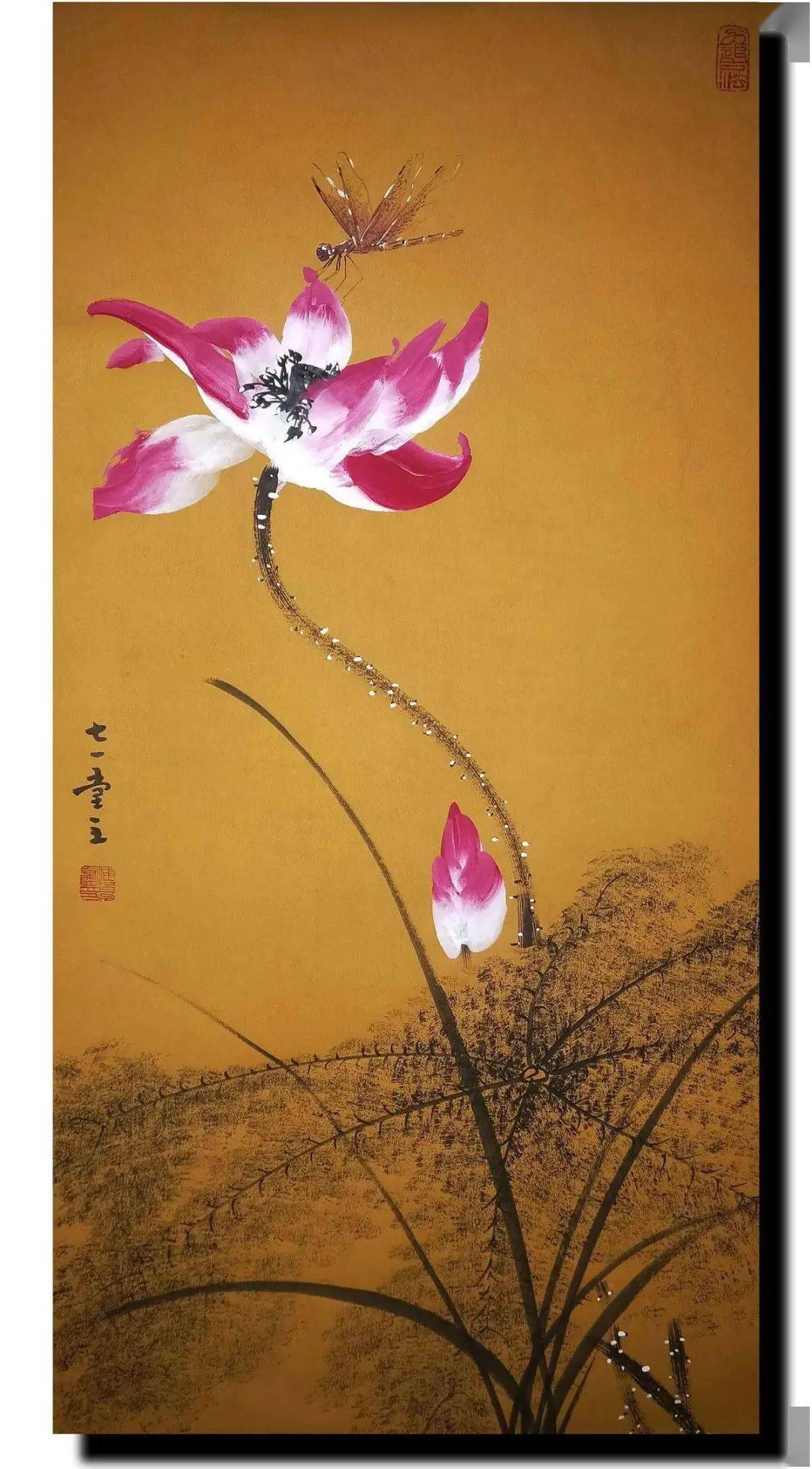 他笔下的花鸟典雅宁静显现着古雅与禅意