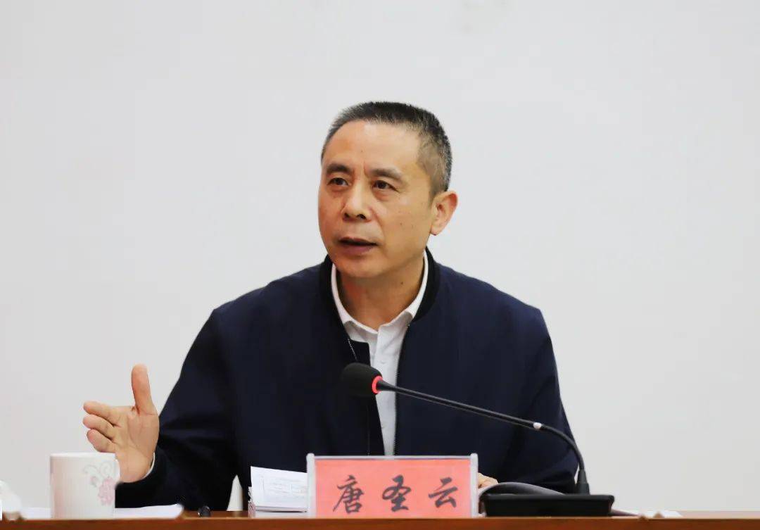 唐圣云指出,近年来酒类行业发展形势良好,为兴文发展洞藏酒产业带来了