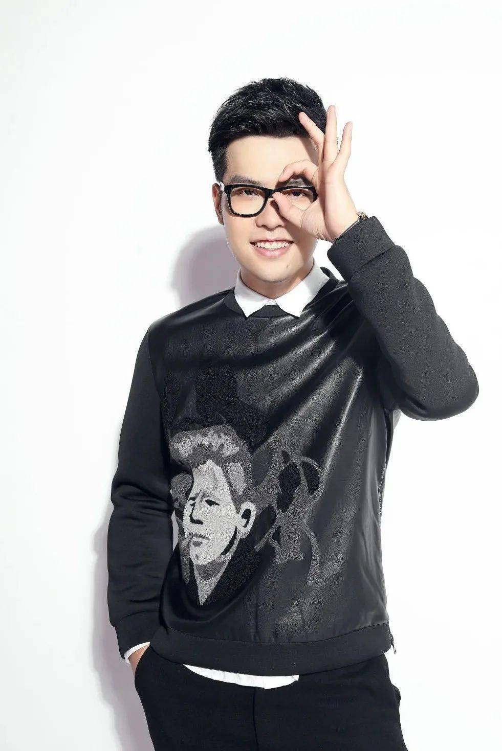 英雄联盟官方主持人:刘航notice2020年11月25日 14:00南京传媒学院大