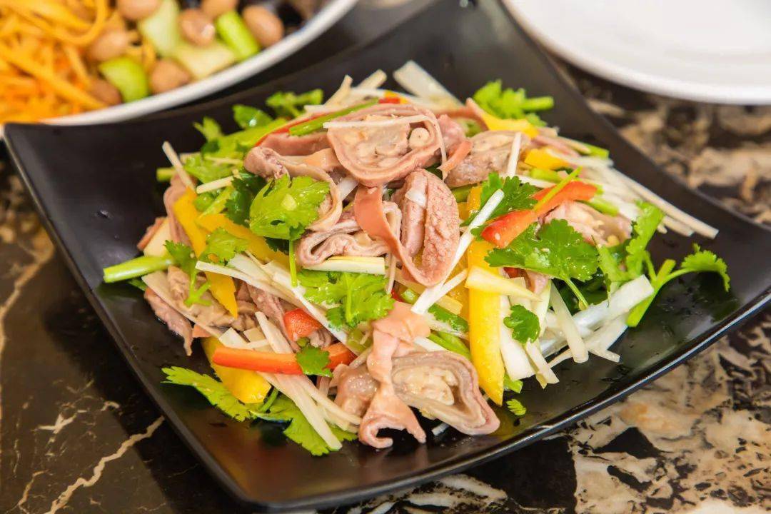 广州少见的驴肉火烧我花15块钱吃到了