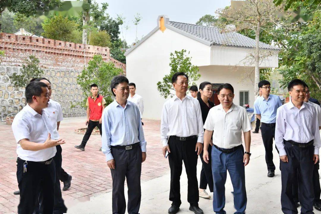 廉江市委书记林海武率队到长山镇调研啦
