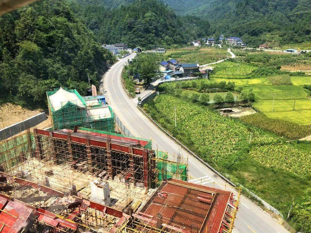 天門山鎮1土地位置:永定區天門山鎮塘家村2土地面積:41891㎡3土地用途