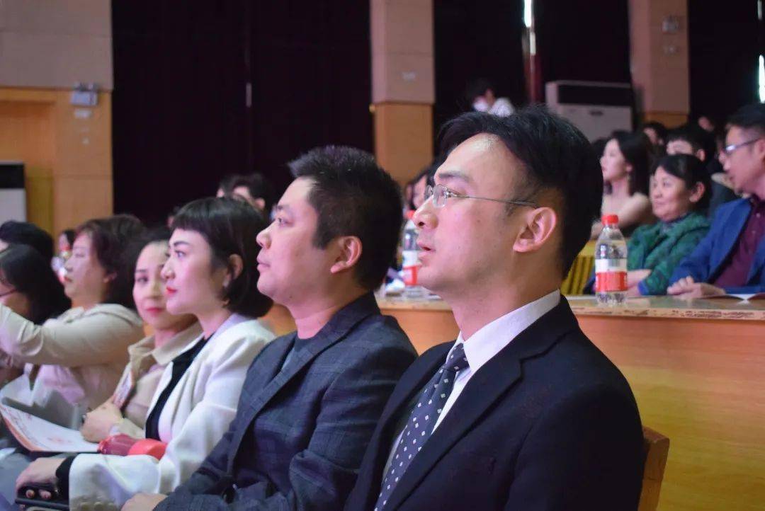 宣讲丨致敬抗疫精神不负青春时代