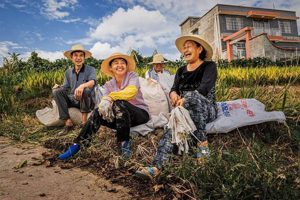 重庆市脱贫攻坚摄影作品选十