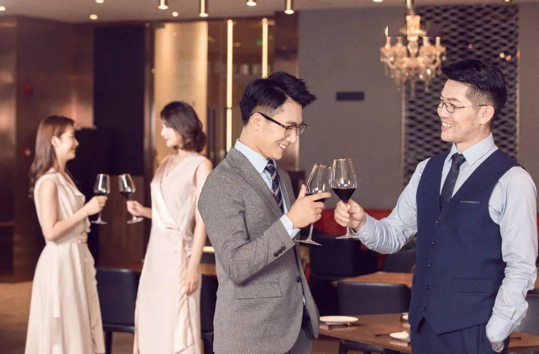 害怕与陌生人说话三个技巧帮你打开社交局面让闲谈产生价值