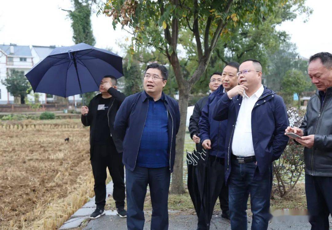县委常委,政法委书记严志平,副县长邱俊陪同调研.