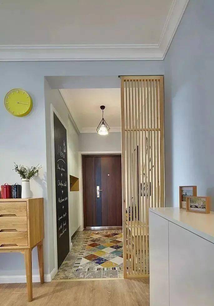 开门见厅"很尴尬"?那是玄关没有设计好!这样做好看又实用