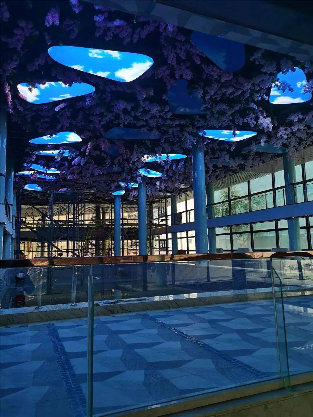 儿童戏水乐园,恒温国标泳池,温泉汤池,汗蒸,温泉度假酒店轻风水魔方限