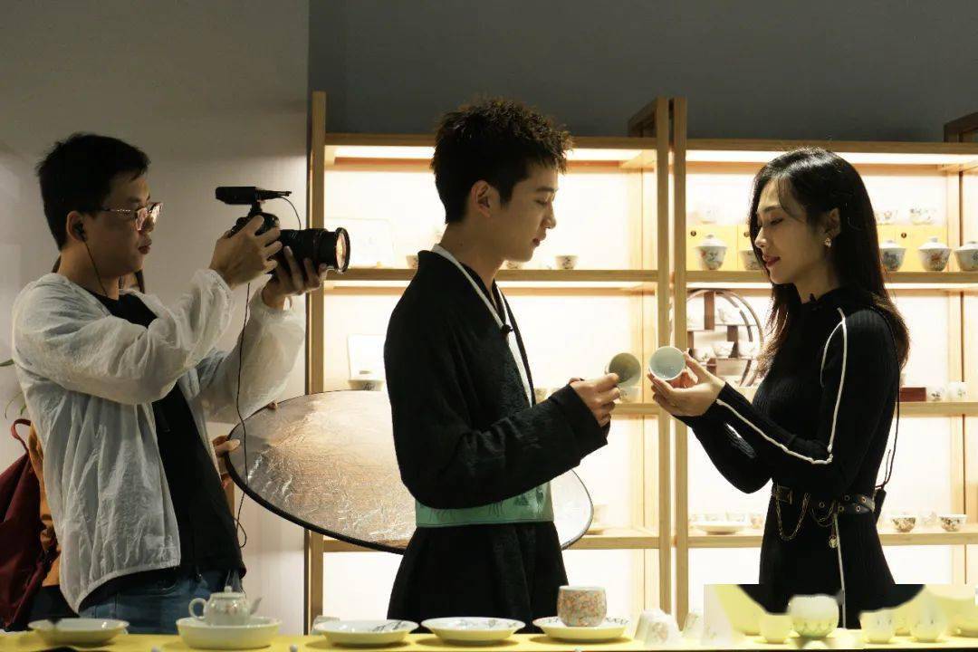 湖南卫视茶频道栏目组走进瓷都的问鼎格物