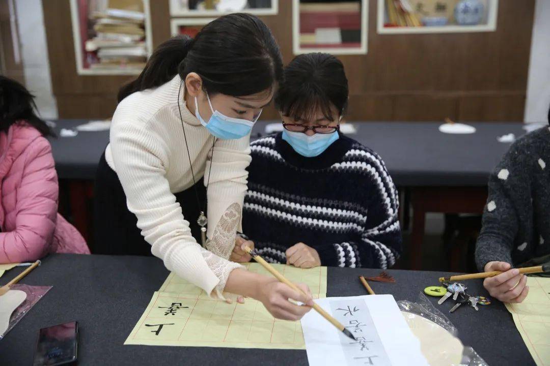 翰墨馨香以文化人京源学校小学部教师软笔书法培训
