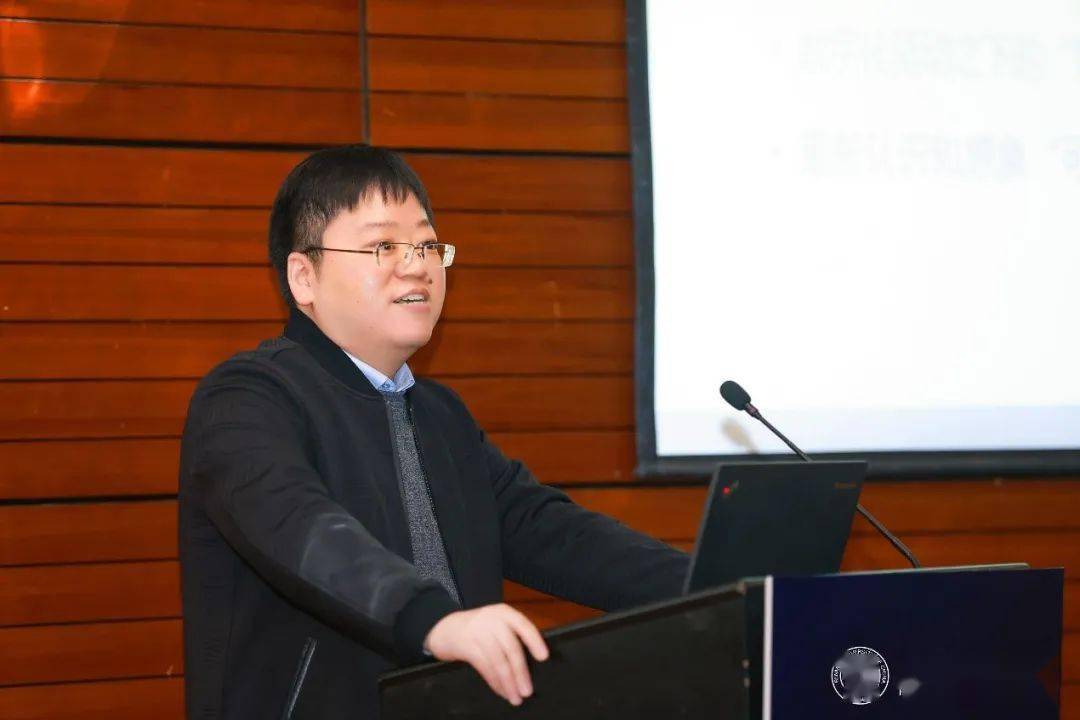 人大商学院组织与人力资源系主任葛建华以《正式化的限度:数字化背后