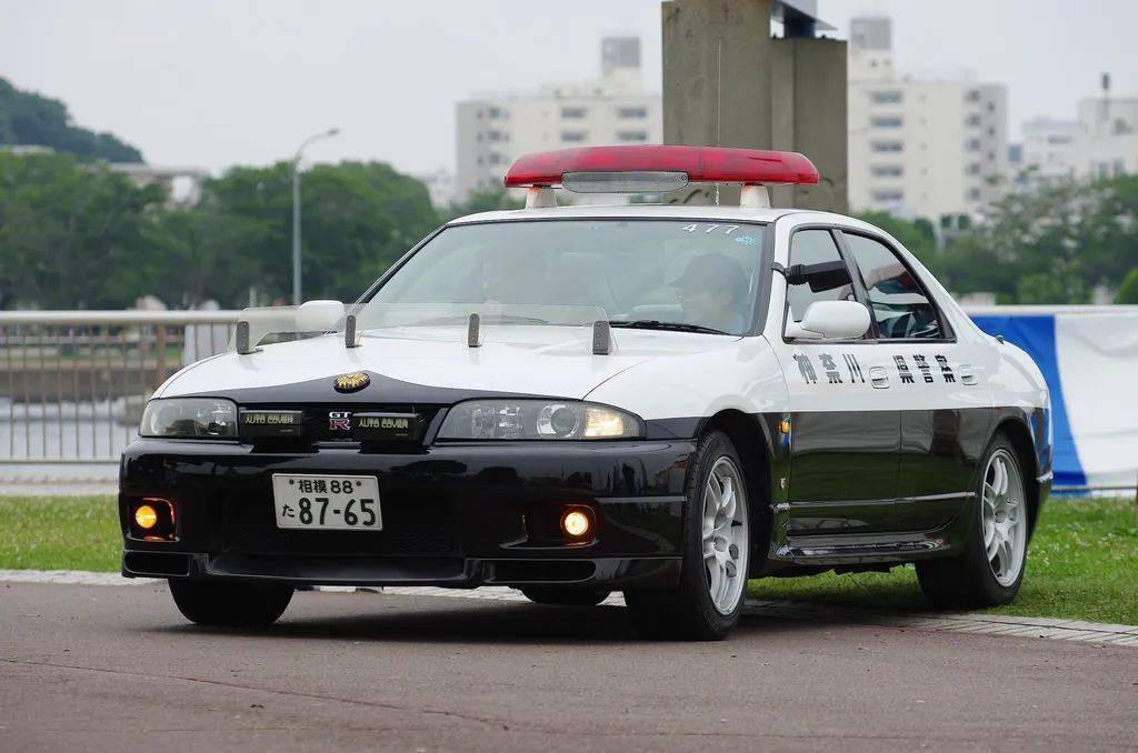 你得懂! 日本警车为啥是世界汽车文化的大团圆?
