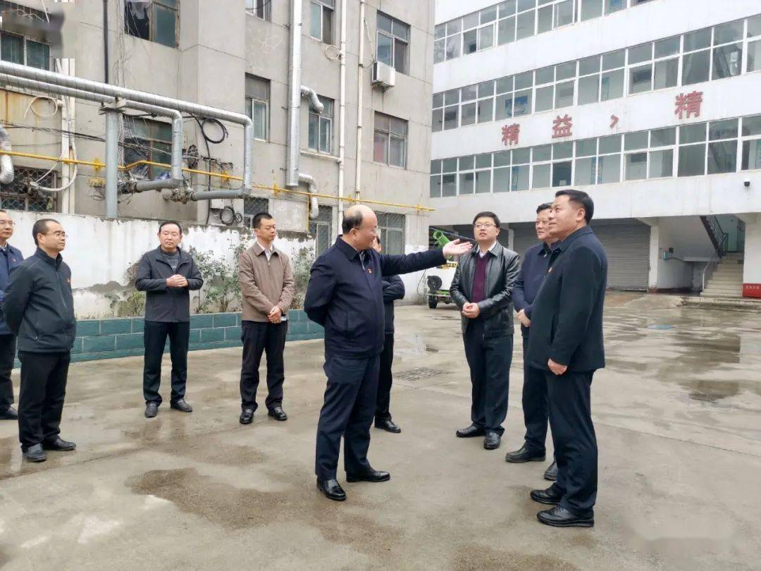 11月24日下午,市科技局局长郭志鹏一行到我区鹿楼街道,矿务局电厂家属