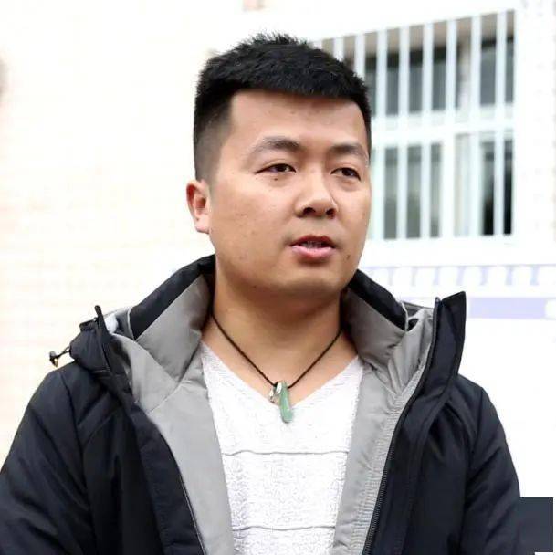 九襄镇木槿村以文明村镇创建助推精神文明建设