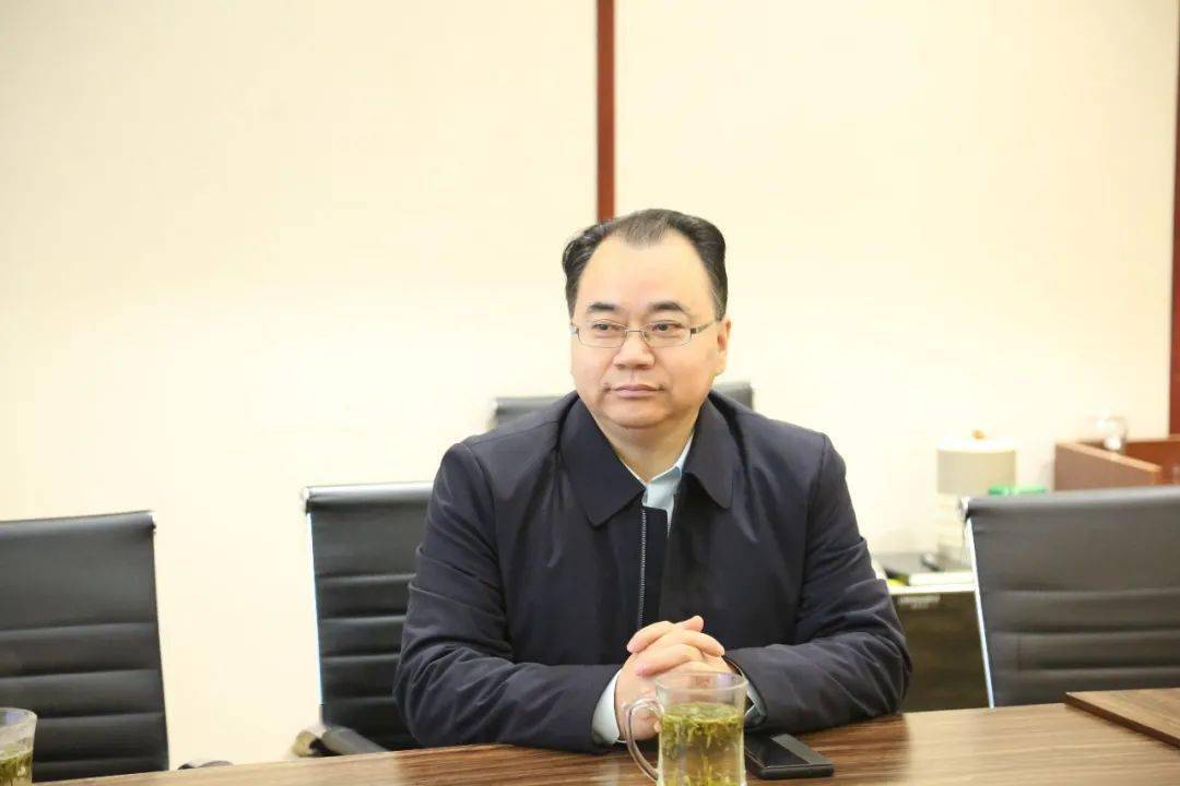 中共安徽省委原书记卢荣景一行莅临金鹏地产集团合肥市滁州商会指导