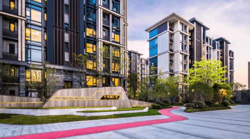 打造了北京·中骏天宸,上海·中骏天誉,上海·中骏天璟,厦门·中骏天