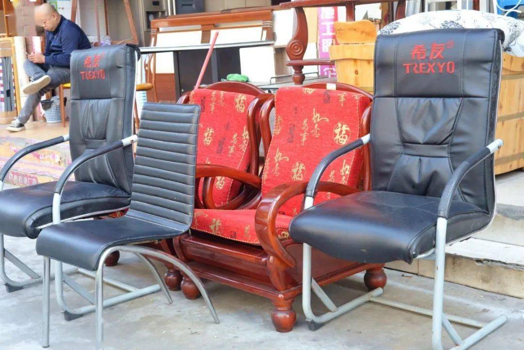 藏在乐山的二手家具一条街几百元钱淘回一个家