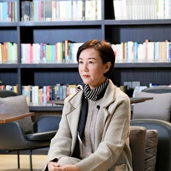 "口斤言"是麓湖·a4美术馆举办的第二届青少年论坛.