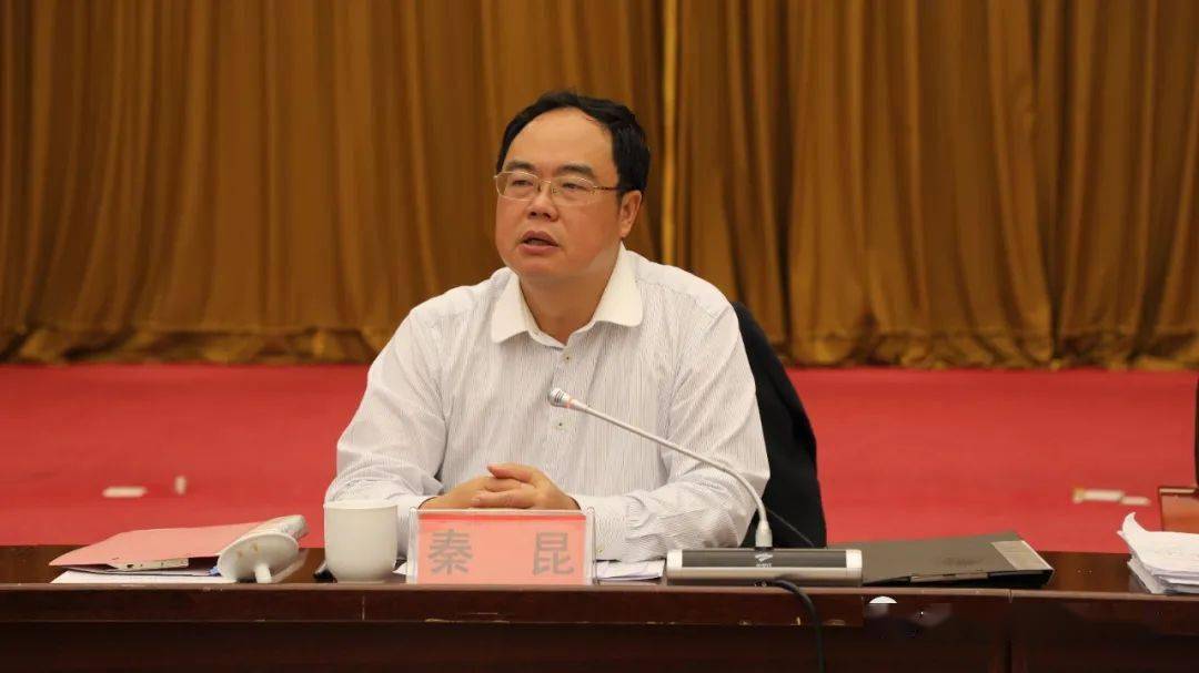 龙州县召开经济指标冲刺工作布置会_秦昆