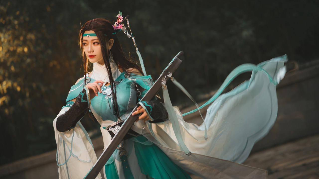 劍網三長歌門雪河琴娘cosplay