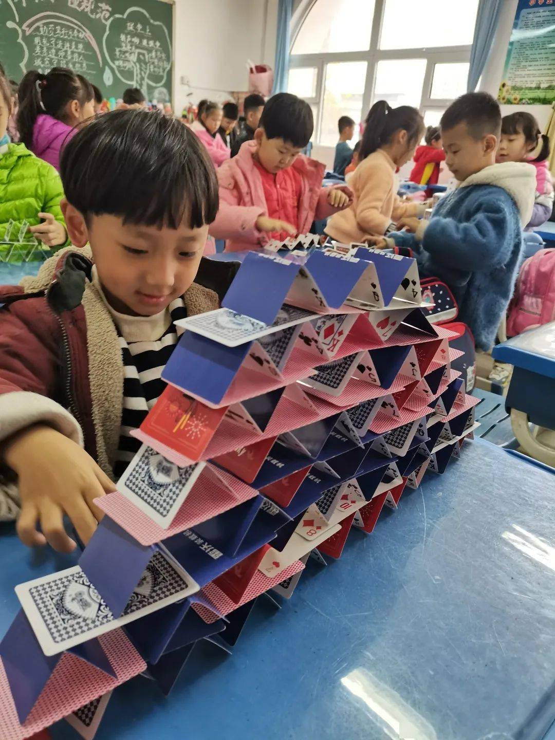 坊子区凤凰小学举行第五届科技节系列活动