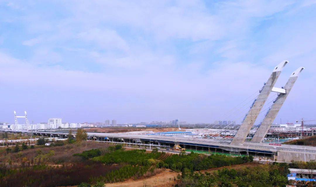 平顶山人速看鹰城大桥实拍年底前将具备通车条件