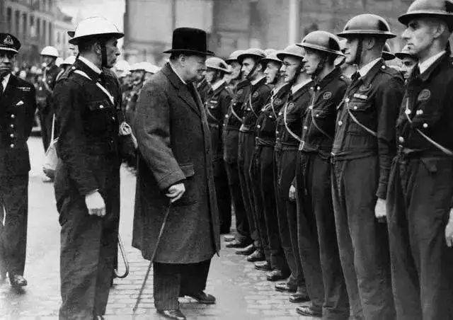 穿越回40年代的英国街头你会大吃一惊