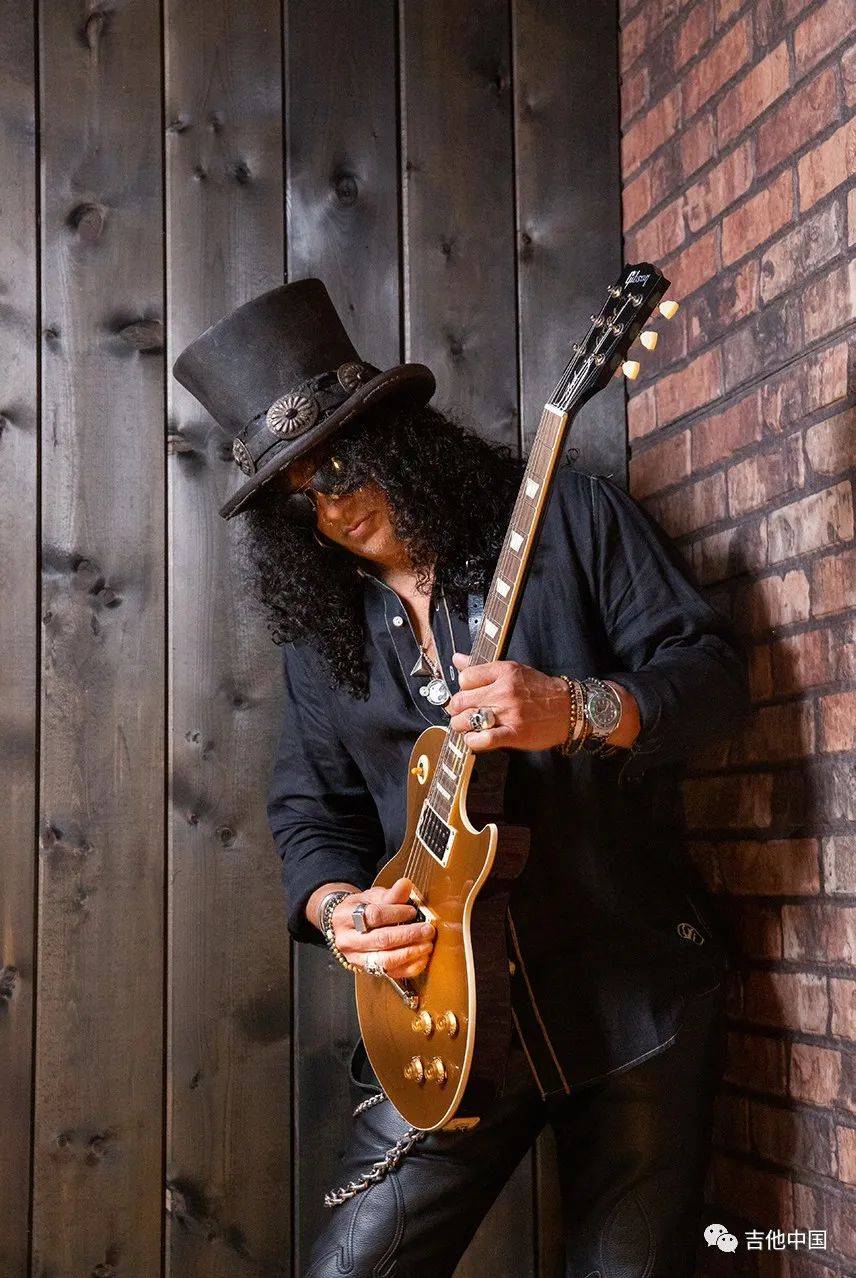 slash本人在他的整个生涯中所使用过的具有影响力,激励了历代吉他演奏