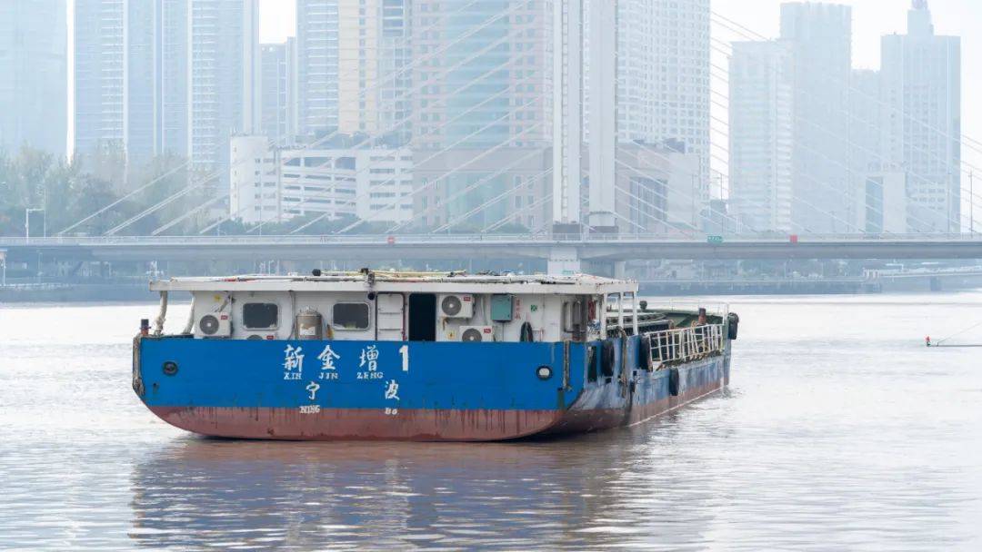 再见，内河船不能达海的时代！宁波首艘江海联运船舶投用！_设计的