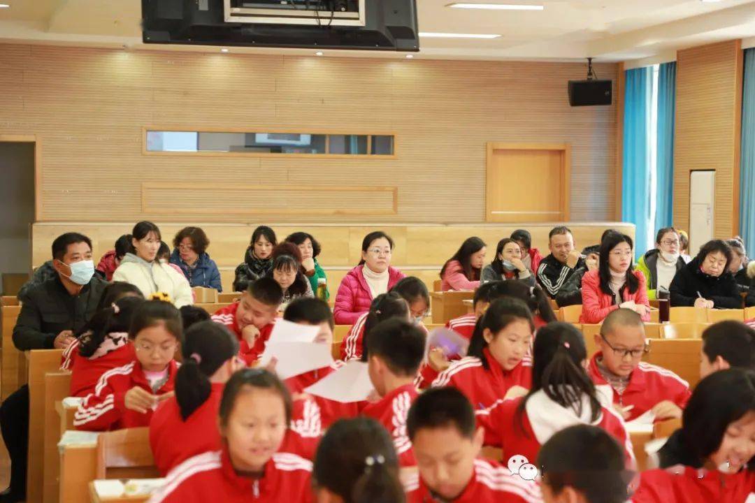 聚焦课堂效率  共话复习策略——春华小学数学学科复习课教研活动