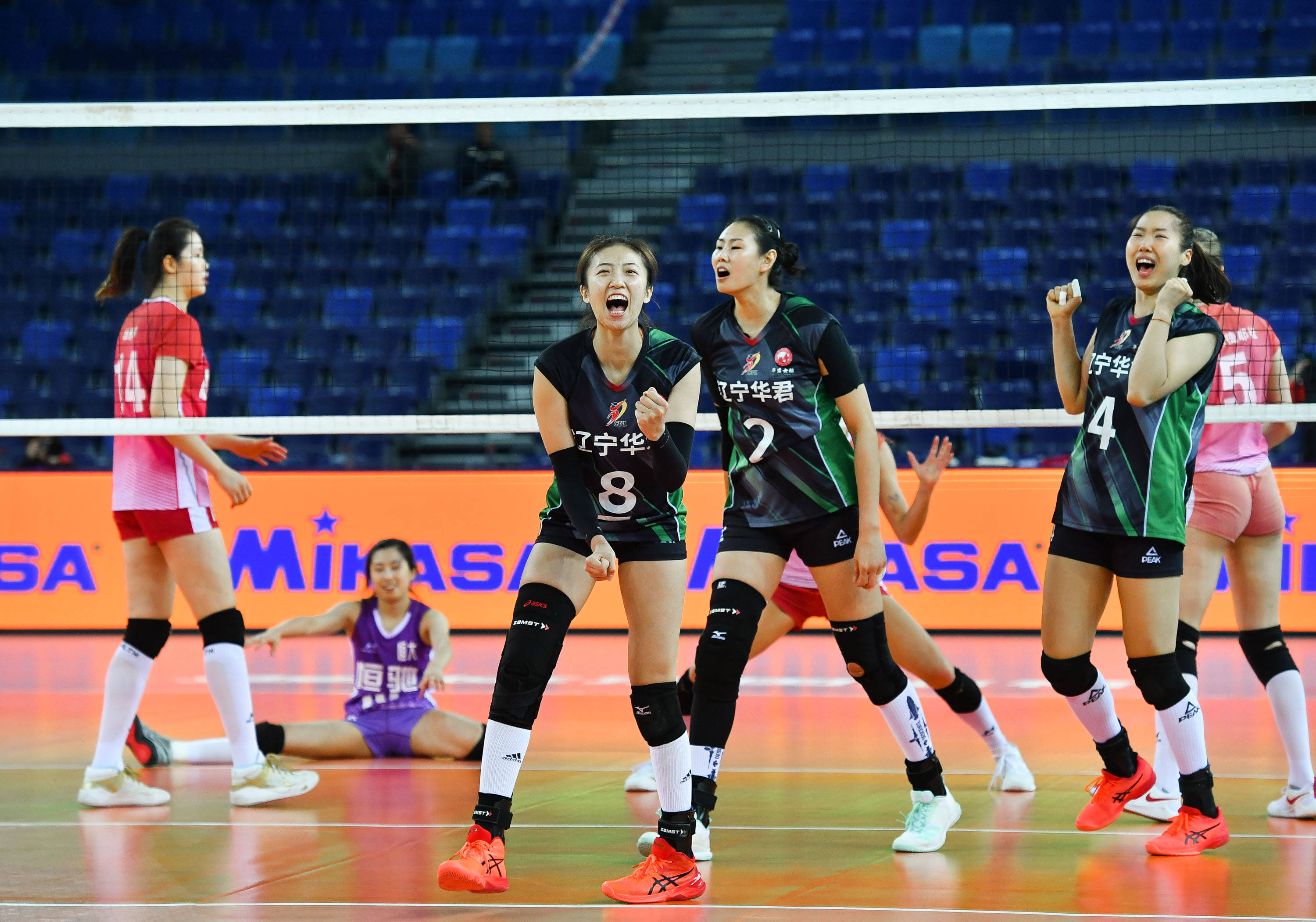 排球——女排联赛:辽宁胜广东