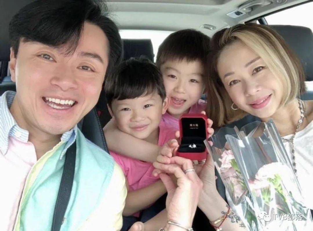 黄浩然与太太结婚15年晒恩爱曾患大病感悟珍惜继续看着对方成长