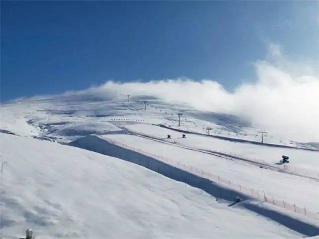 云南会泽会泽大海草山国际滑雪度假区套票趁阳光和雪地还在带上好友来