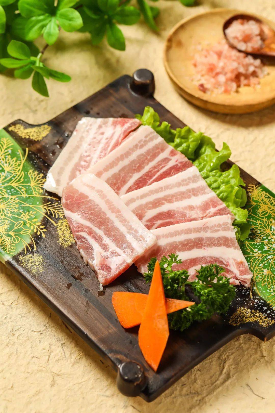 烧肉界的新晋黑马自带金币的宝箱烤肉xxxl牛横膈膜当季海胆